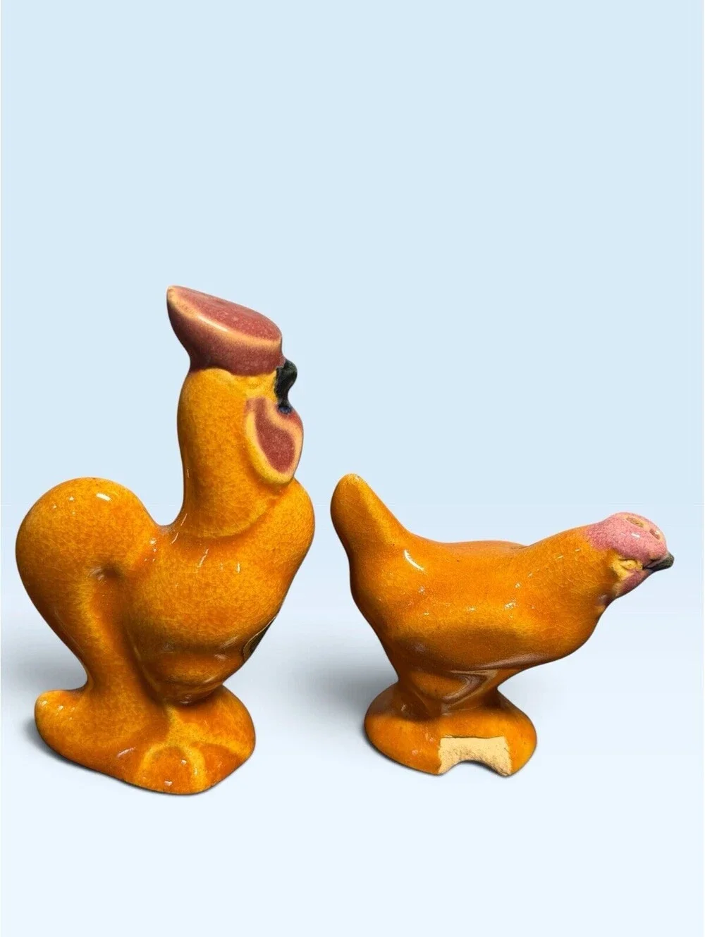 Vintage Rosemeade Dakota Pottery Brown Rooster Hen Salt & Pepper Shakers Label